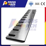 Coltello per sbucciare impiallacciatura di legno in acciaio legato