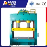 Macchina per pre-pressatura del compensato